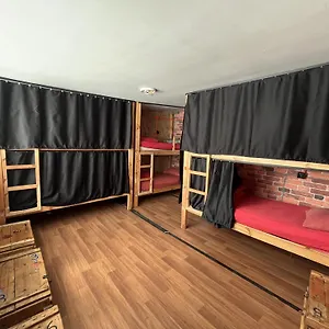 Lola Backpacker's Hostel